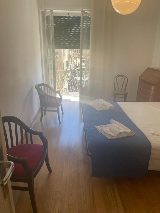 Central Home Специя Экстерьер фото